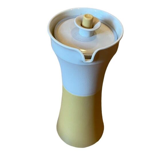 Vintage Tupperware Oil & Vinegar Salad Dressing Cruet #1246-10 W/ Lid - Picture 3 of 6
